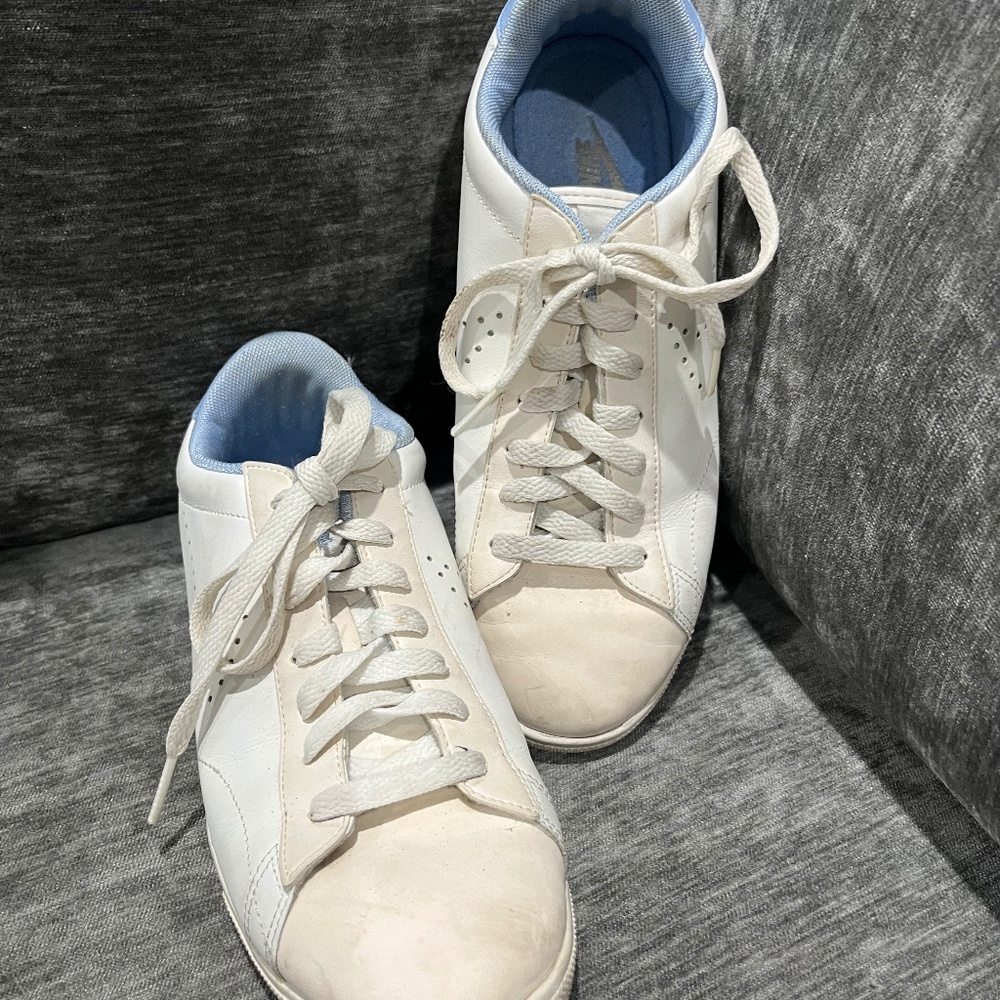 Nike white ladies sneakers